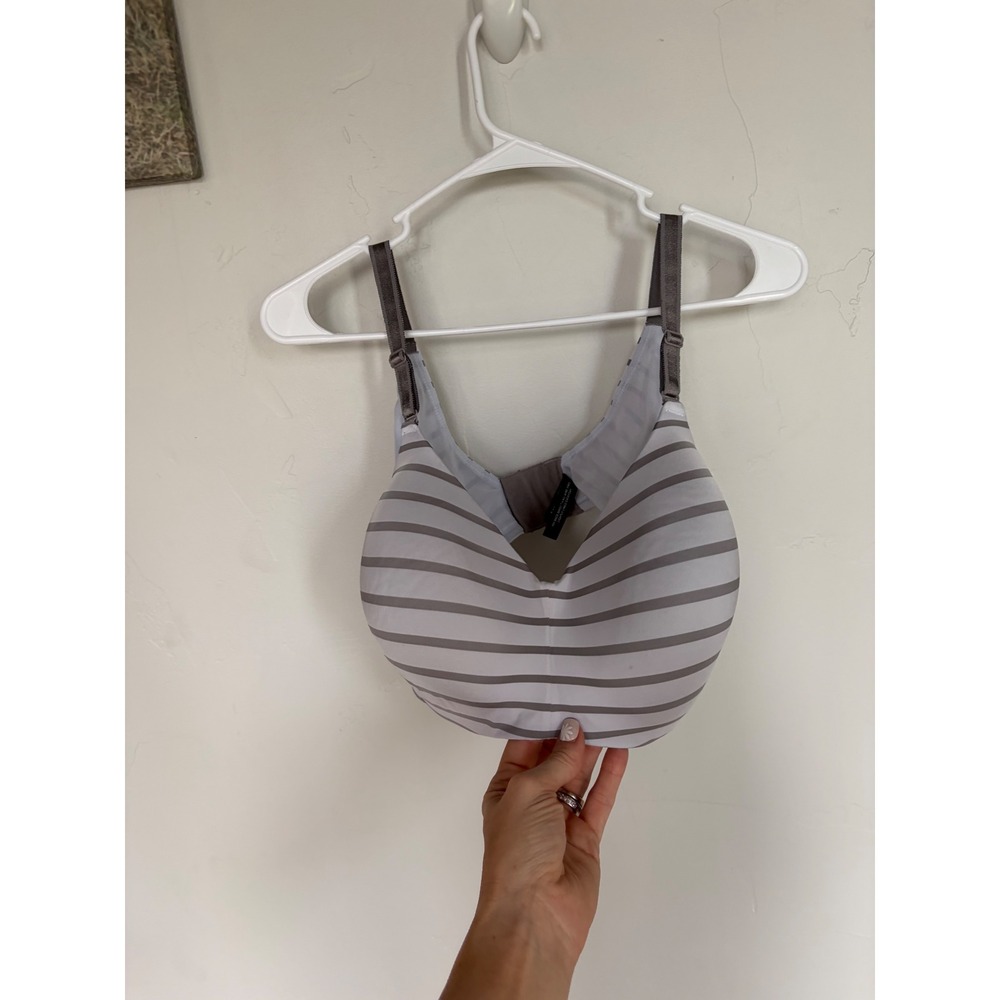 Torrid Curve Wireless Bra Gray White Striped Padded Comfort Stretch 42C